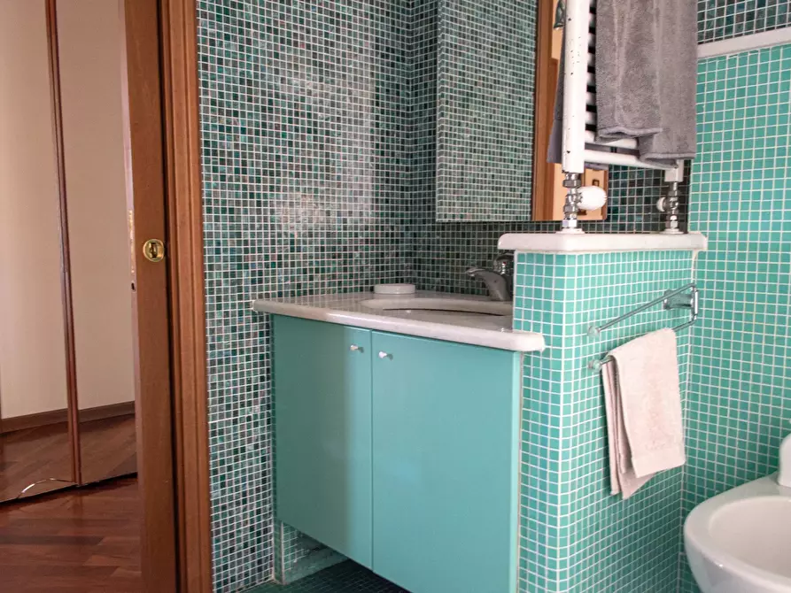 Immagine 19 di Casa trifamiliare in vendita  a Ventimiglia