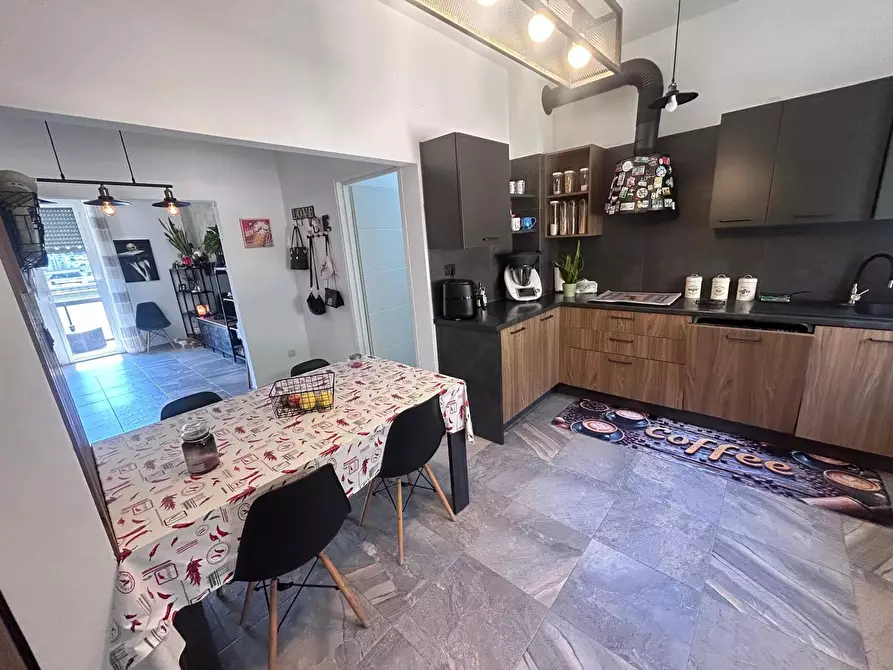 Immagine 6 di Casa trifamiliare in vendita  a Ventimiglia