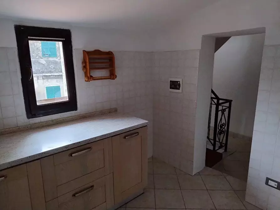 Immagine 9 di Casa trifamiliare in vendita  in Piazza della Fontana, 3 a Ventimiglia