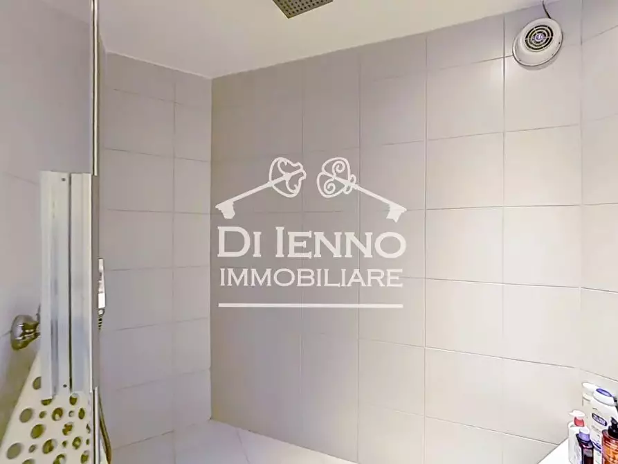 Immagine 25 di Casa trifamiliare in vendita  in Via dei Colli della Farnesina a Roma