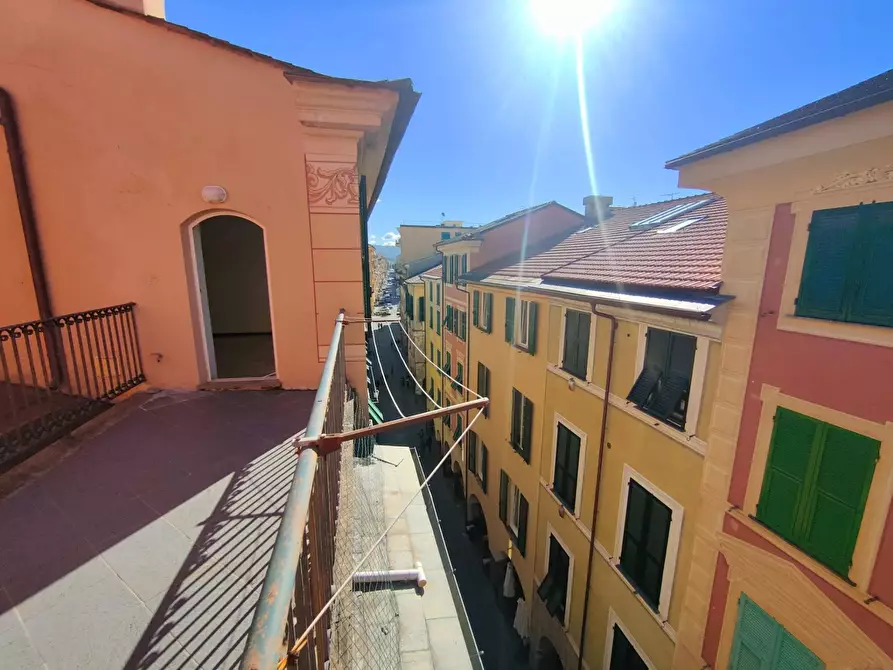 Immagine 1 di Casa trifamiliare in vendita  in Via Vittorio Veneto a Chiavari