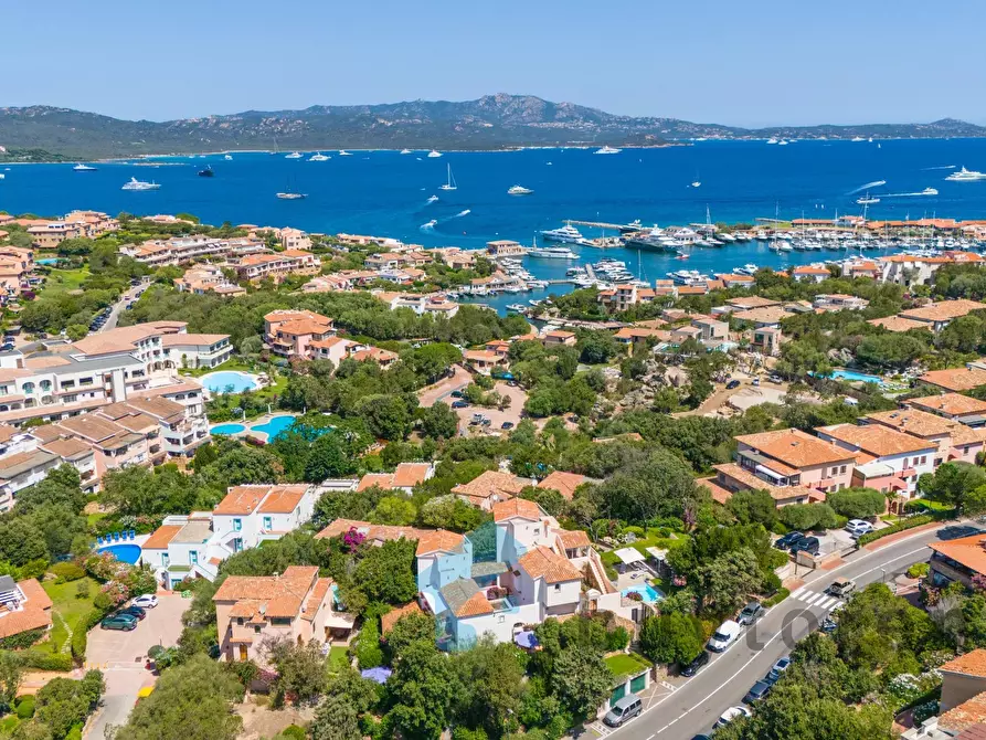 Immagine 35 di Casa trifamiliare in vendita  in Via Porto Rotondo, 16. a Olbia