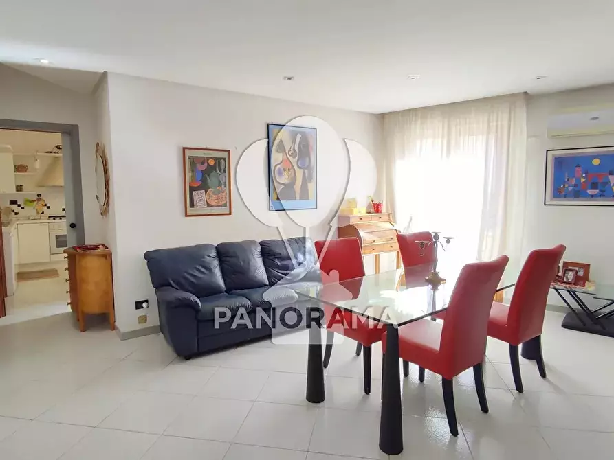 Immagine 54 di Casa trifamiliare in vendita  in Via Florio a Alcamo