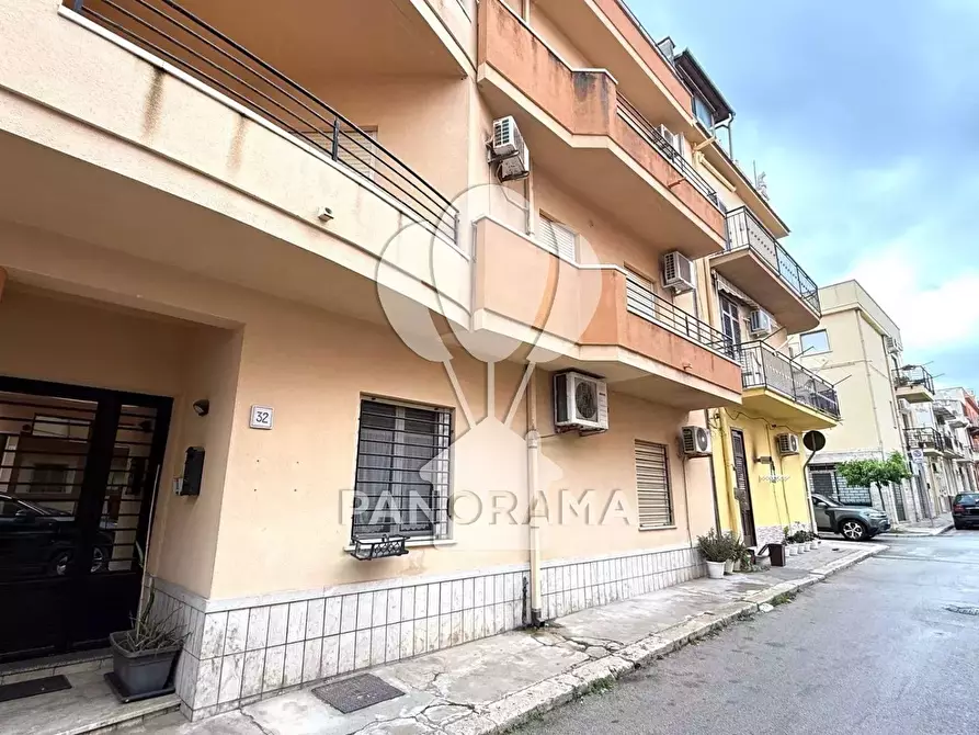 Immagine 2 di Casa trifamiliare in vendita  in Via IV Novembre a Balestrate