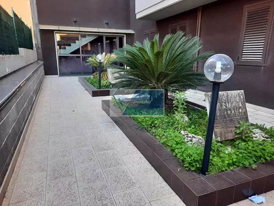 Immagine 21 di Casa trifamiliare in vendita  a Buccheri