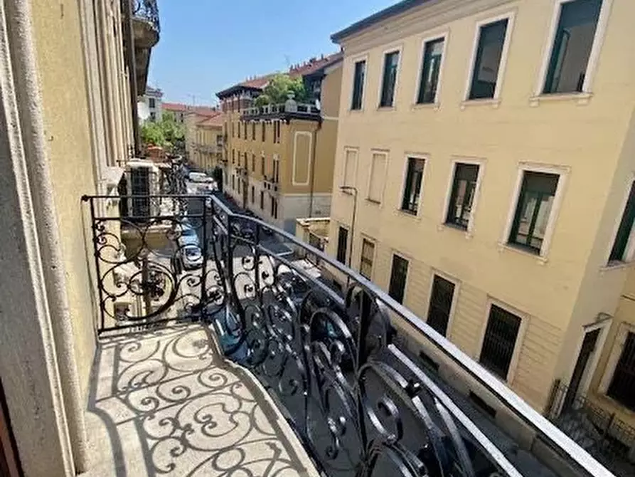 Immagine 8 di Casa trifamiliare in affitto  in Via Giovanni Battista Morgagni, 2 a Milano