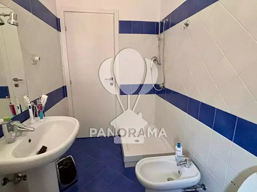 Immagine 9 di Casa trifamiliare in vendita  in Via Raffaello a Palermo