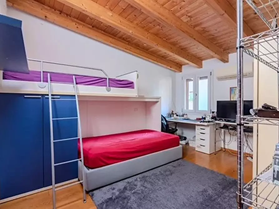 Immagine 8 di Casa trifamiliare in vendita  a Milano