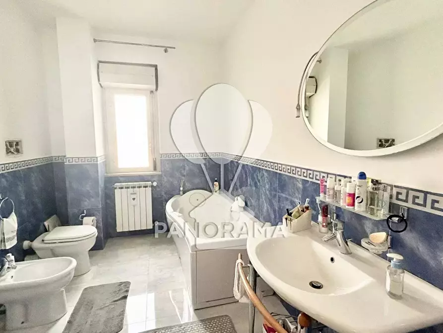 Immagine 13 di Casa trifamiliare in vendita  in Via Colombo a Partinico