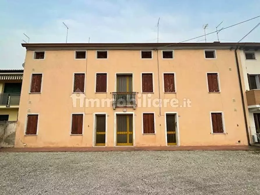 Immagine 7 di Casa trifamiliare in vendita  a Cimadolmo