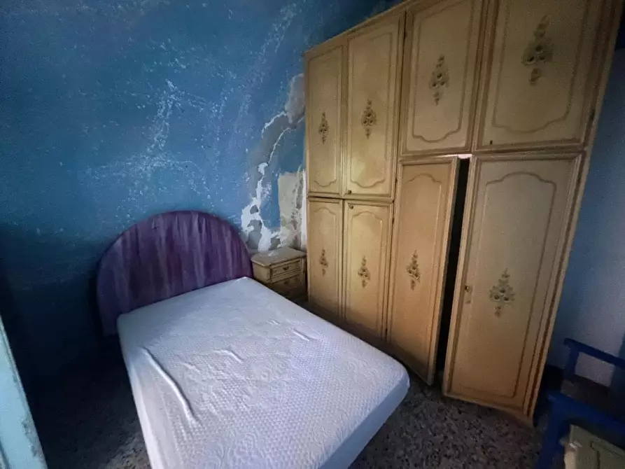 Immagine 10 di Casa trifamiliare in vendita  a Ventimiglia