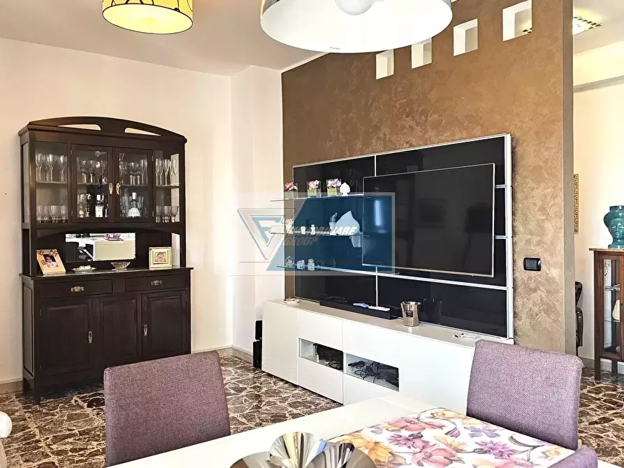 Immagine 12 di Casa trifamiliare in vendita  in Viale Teracati, 110 a Siracusa