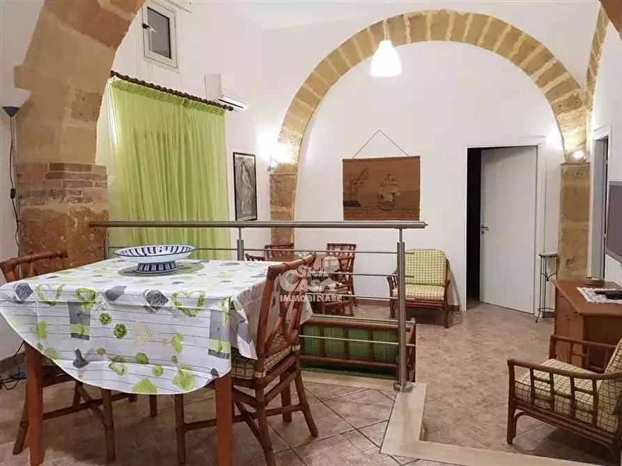 Immagine 1 di Casa trifamiliare in affitto  a Marsala