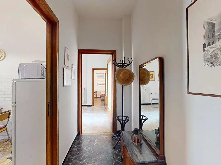 Immagine 2 di Casa trifamiliare in vendita  in Corso Europa 31 a Borghetto Santo Spirito