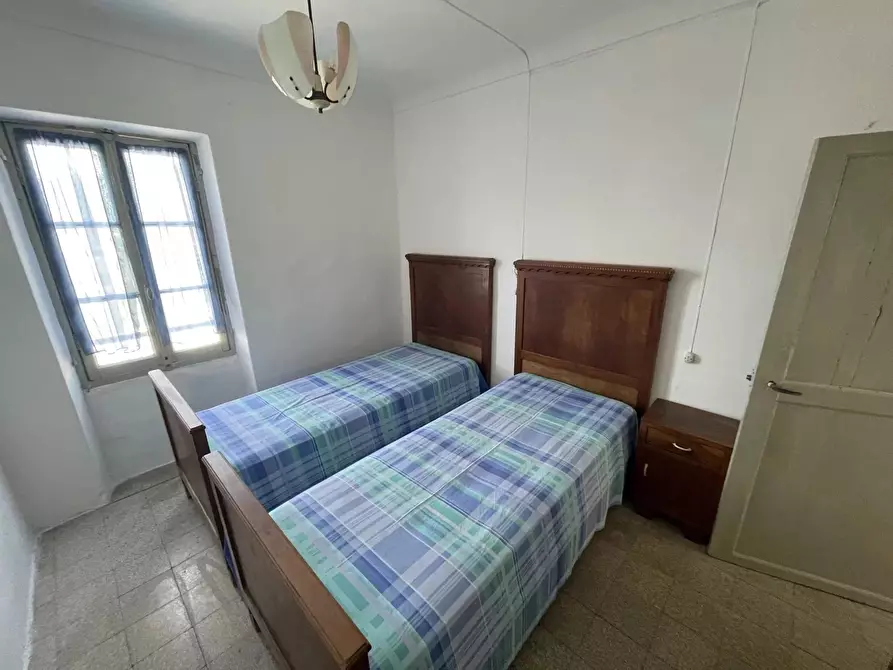 Immagine 7 di Casa trifamiliare in vendita  a Ventimiglia