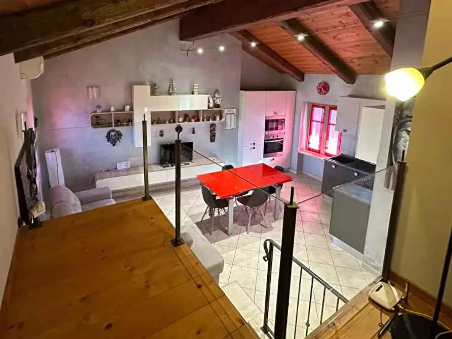 Immagine 8 di Casa trifamiliare in vendita  a Barolo