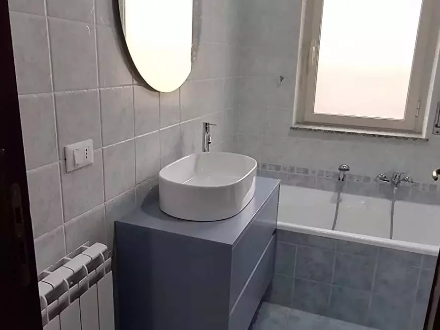 Immagine 38 di Casa trifamiliare in vendita  a Messina