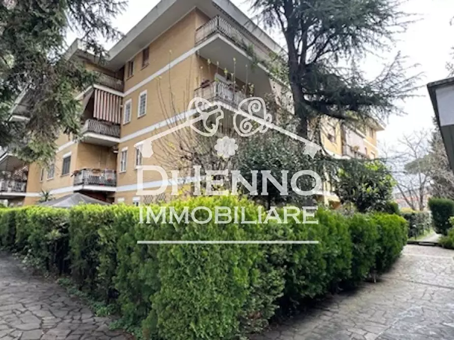 Immagine 1 di Casa trifamiliare in vendita  in Via Pian di Sco a Roma