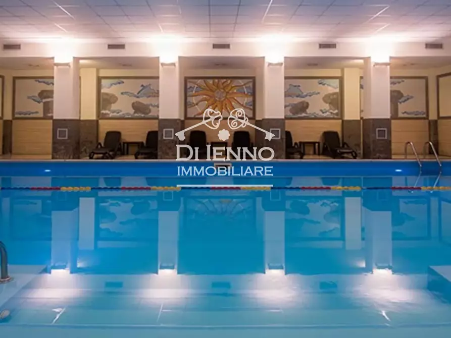 Immagine 2 di Casa trifamiliare in vendita  in Via di Marco Simone, 80 a Guidonia Montecelio