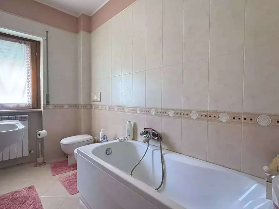 Immagine 10 di Casa trifamiliare in vendita  in Contrada Muoio Piccolo, 40 a Cosenza