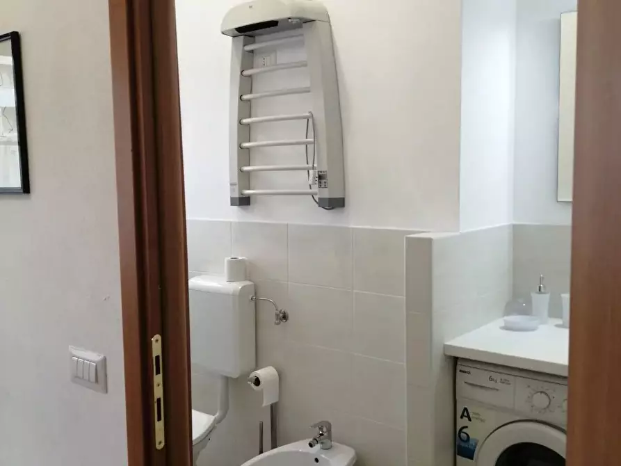 Immagine 15 di Casa trifamiliare in affitto  a Milano