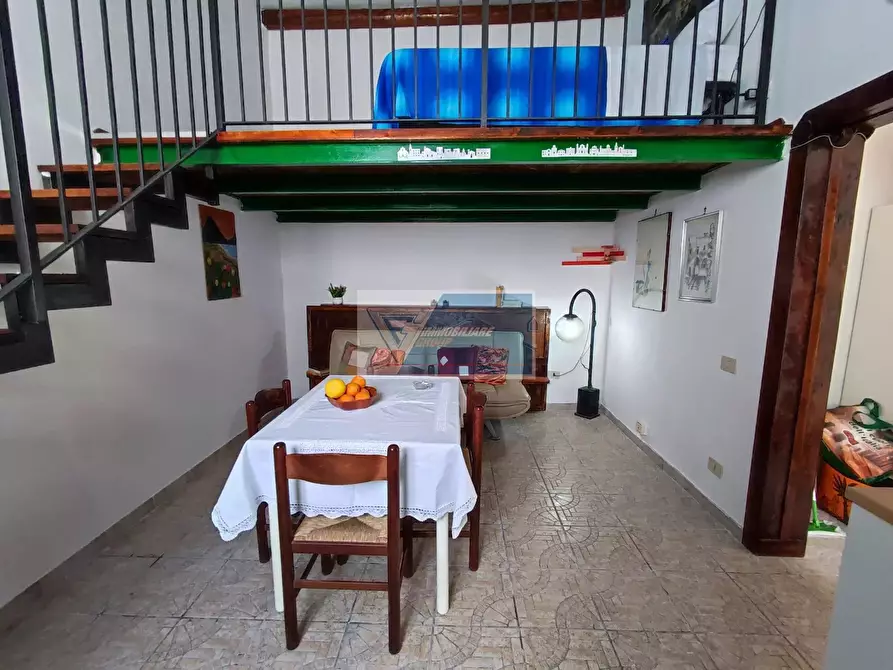 Immagine 1 di Casa trifamiliare in vendita  a Noto