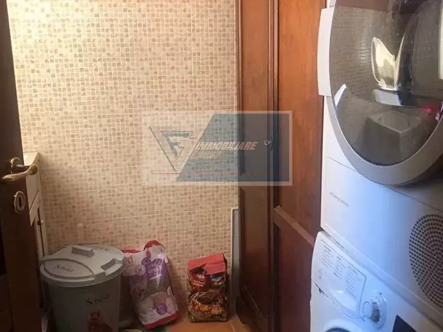 Immagine 9 di Casa trifamiliare in vendita  in Via Maria Carmela Gargallo a Buccheri