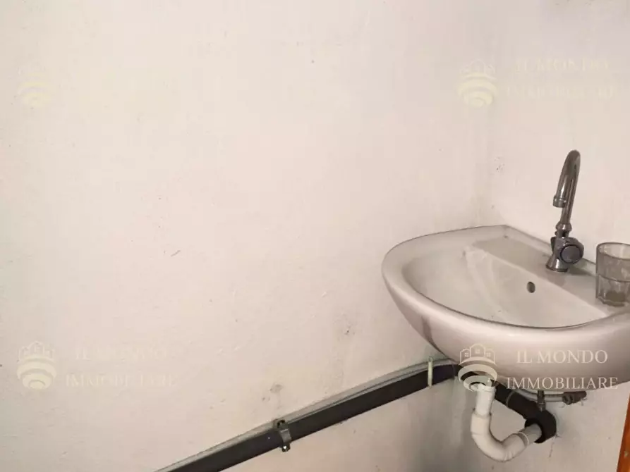 Immagine 11 di Attico in vendita  in Via Roma, snc. a Palombara Sabina