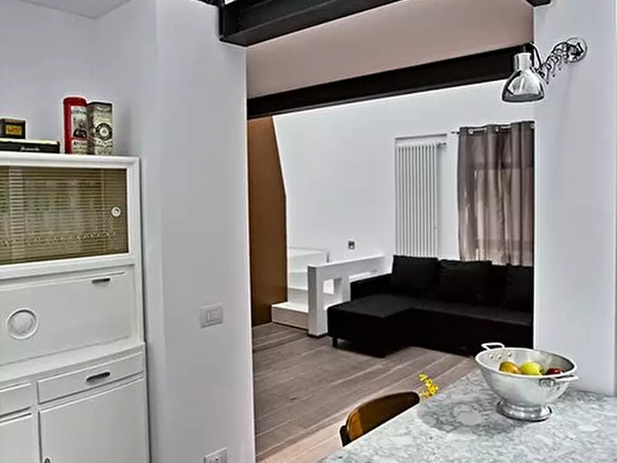 Immagine 8 di Casa trifamiliare in affitto  in PIAZZA DERGANO, 3. a Milano