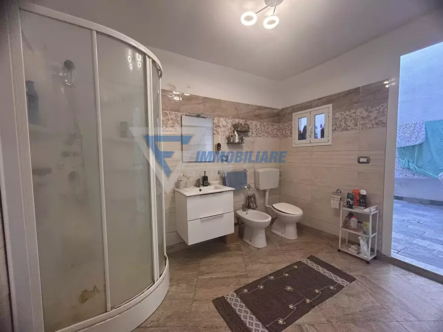 Immagine 10 di Casa trifamiliare in vendita  in Via Pindaro a Siracusa