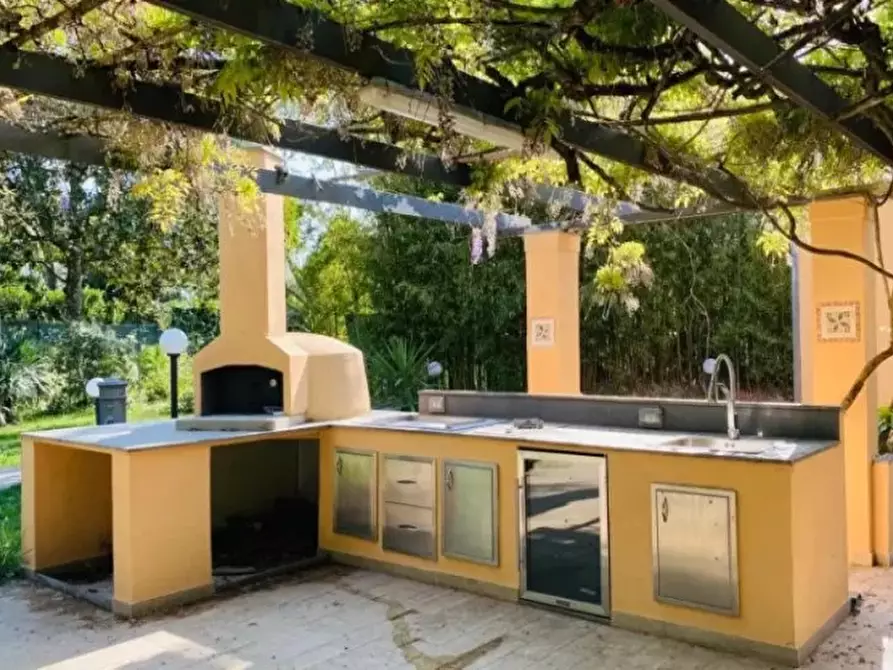 Immagine 17 di Casa trifamiliare in affitto  a Roma