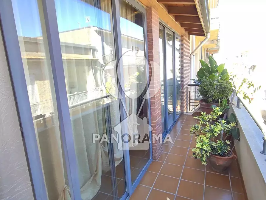 Immagine 26 di Casa trifamiliare in vendita  in Via Florio a Alcamo