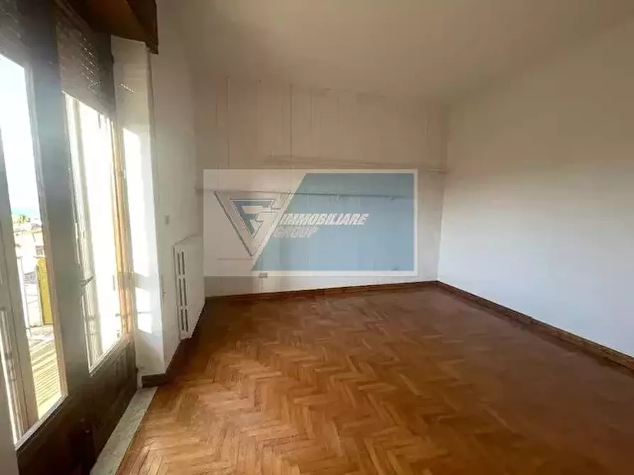 Immagine 11 di Casa trifamiliare in vendita  in Via Pirandello a Buccheri