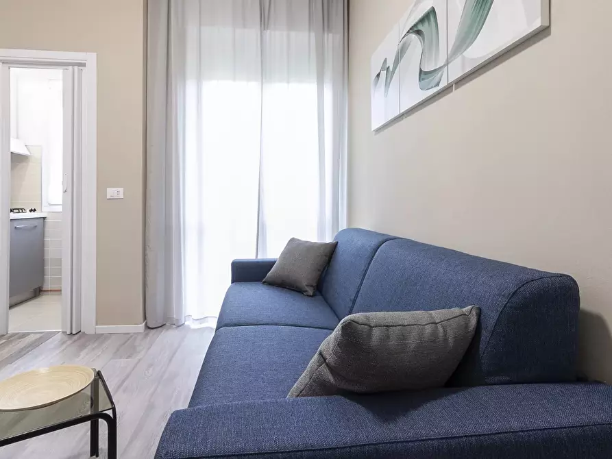 Immagine 1 di Casa trifamiliare in affitto  a Milano