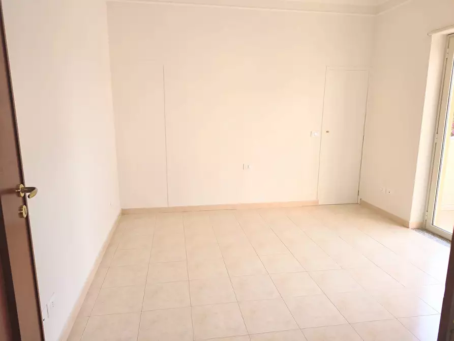 Immagine 29 di Casa trifamiliare in vendita  a Messina