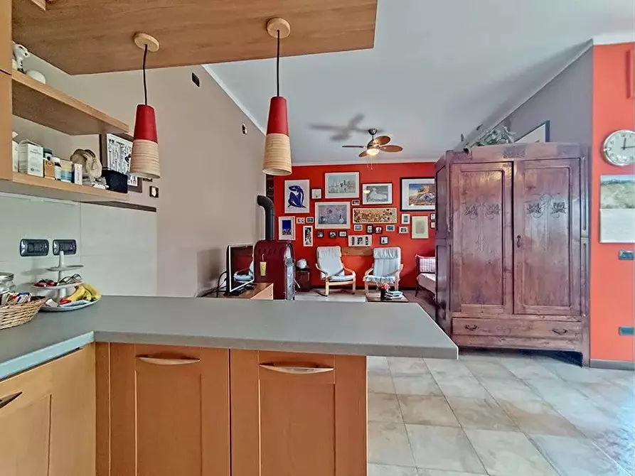 Immagine 8 di Casa trifamiliare in vendita  a Dogliani