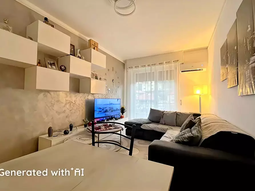 Immagine 3 di Casa trifamiliare in vendita  in Via XXV Aprile a Avegno