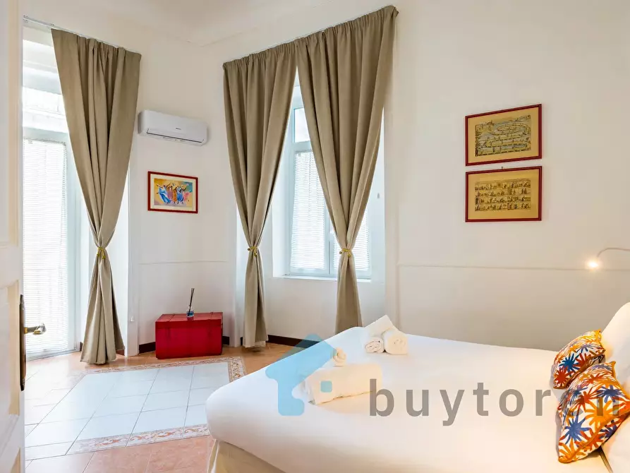 Immagine 28 di Casa trifamiliare in vendita  in Piazzetta Rosario di Palazzo, 10. a Napoli