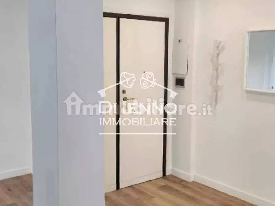 Immagine 4 di Casa trifamiliare in vendita  in Via Cassia a Roma