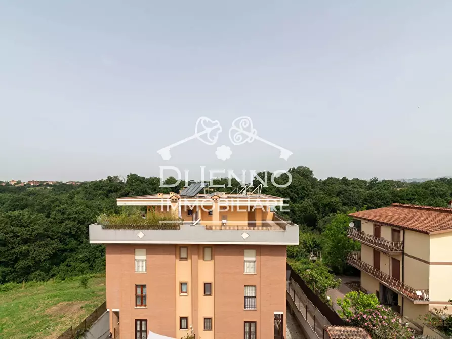 Immagine 22 di Casa trifamiliare in vendita  in Via Castenedolo a Roma