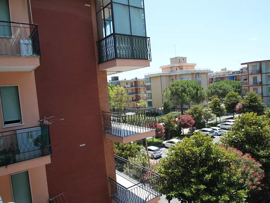 Immagine 24 di Casa trifamiliare in vendita  in Corso Leonardo da Vinci 6 a Borghetto Santo Spirito