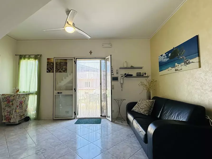 Immagine 3 di Casa trifamiliare in vendita  in Via Pantelleria, 13 a Villapiana