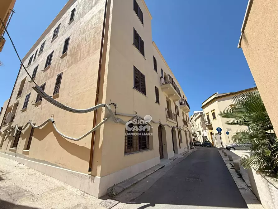 Immagine 43 di Casa trifamiliare in vendita  a Marsala
