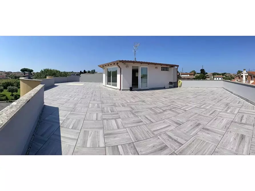 Immagine 2 di Casa trifamiliare in vendita  in Via delle Sterlizie a Nettuno