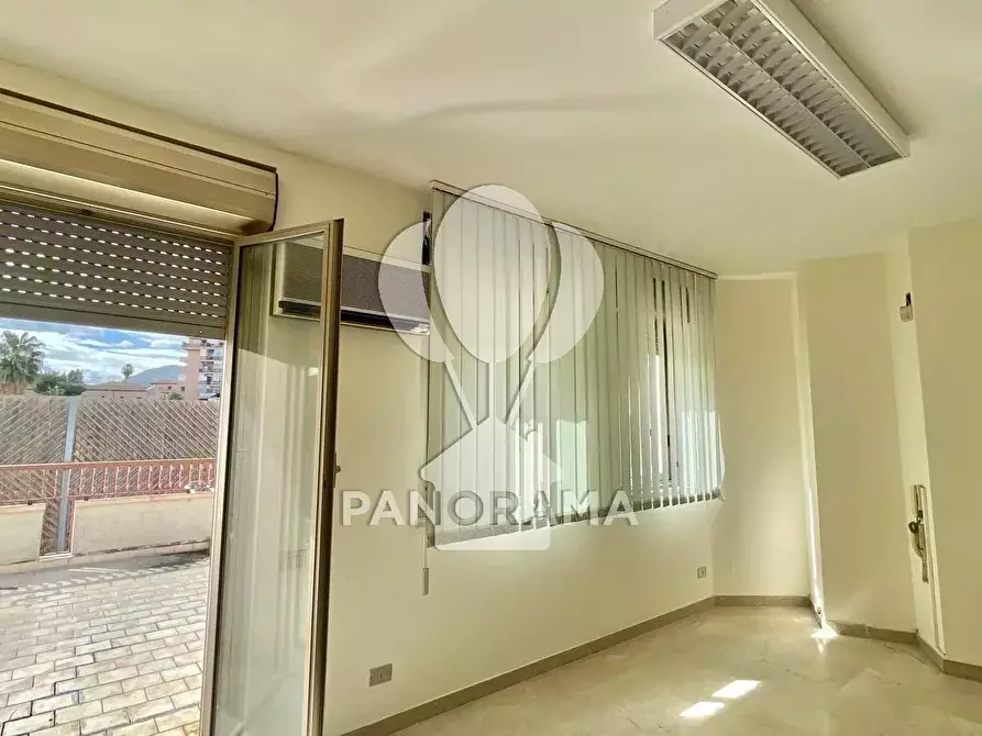 Immagine 22 di Castello in affitto  in Via Catania a Palermo