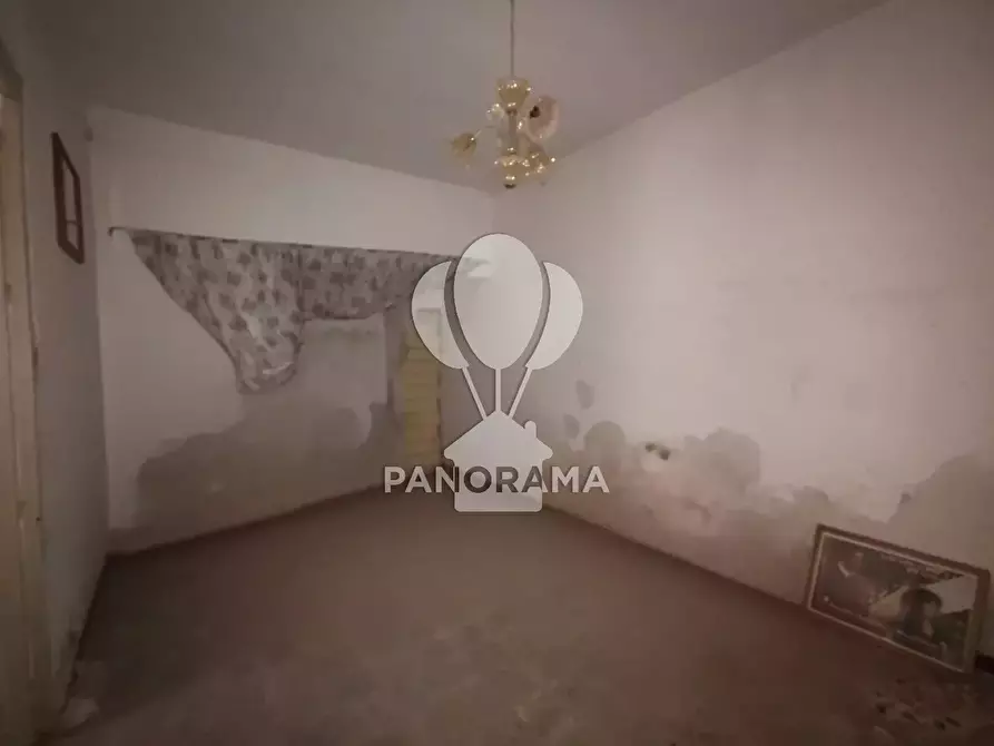 Immagine 3 di Casa trifamiliare in vendita  in Via Ruggero Settimo a Partinico