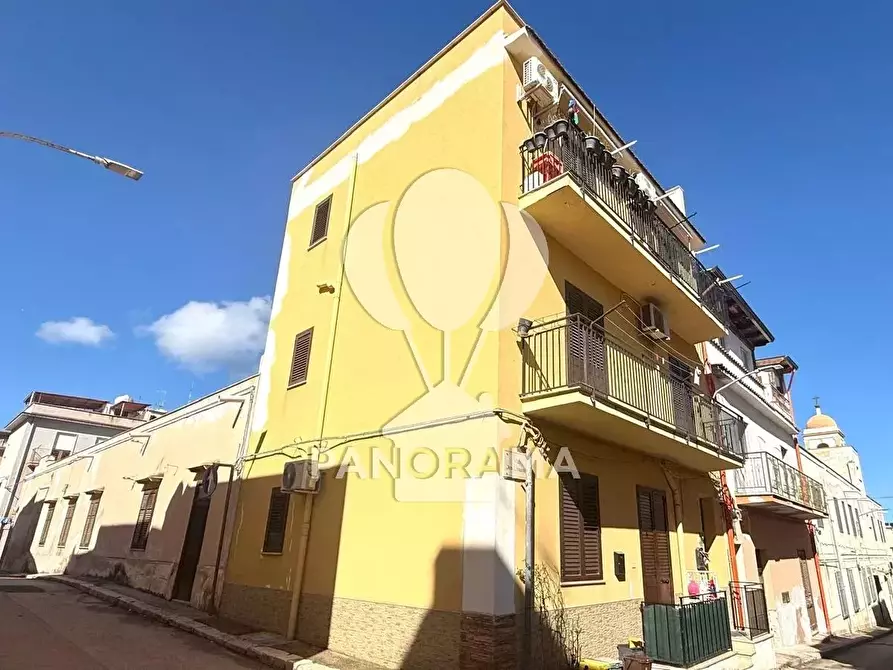 Immagine 2 di Casa trifamiliare in vendita  in Via Don Luigi Sturzo, 15 a Balestrate