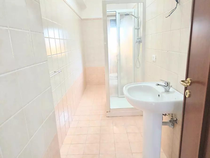 Immagine 20 di Casa trifamiliare in vendita  a Messina