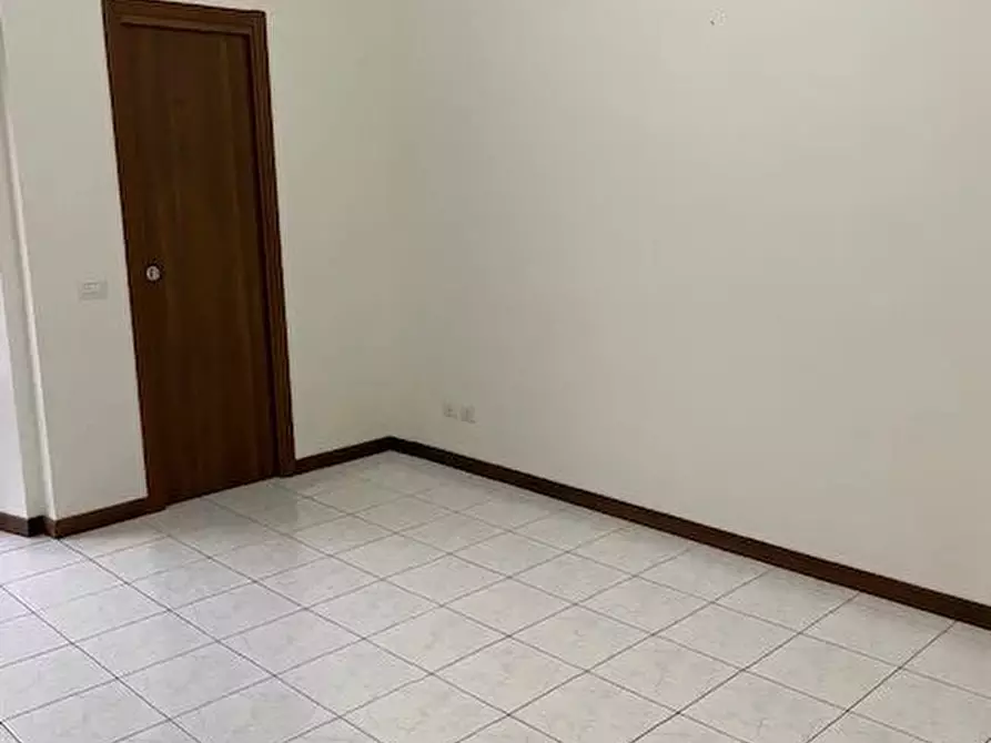 Immagine 6 di Casa trifamiliare in affitto  a Milano