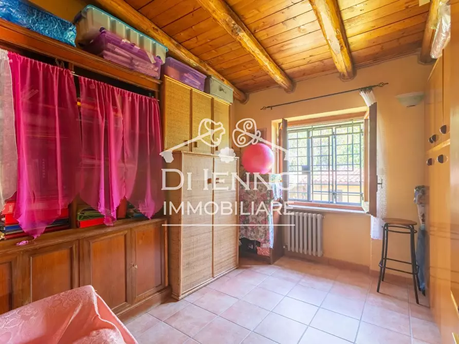 Immagine 1 di Casa trifamiliare in vendita  in Via Siziano a Roma